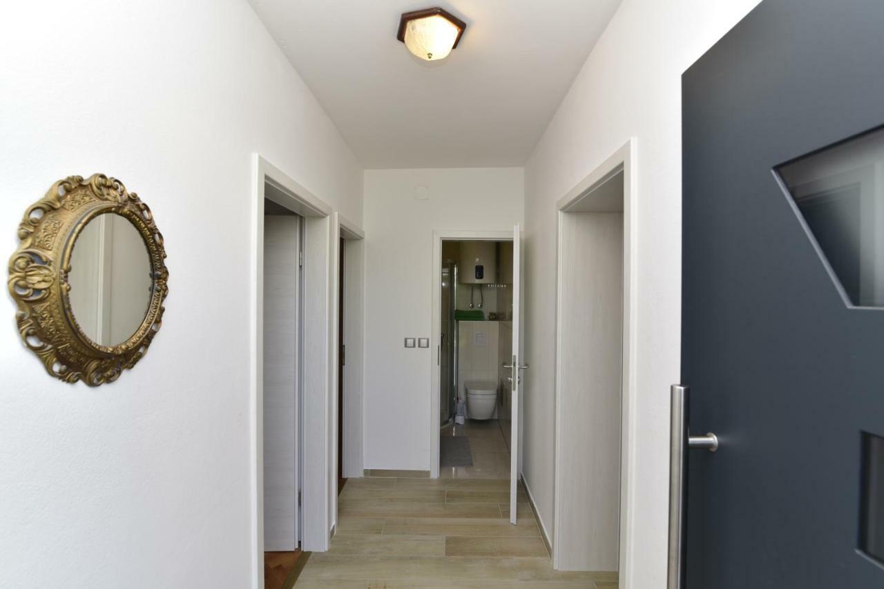 Apartments Matthew & Oscar Porat  Exterior photo